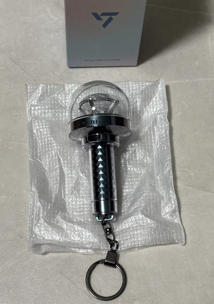 공굿)세븐틴 뉴뉴럿봉 키링