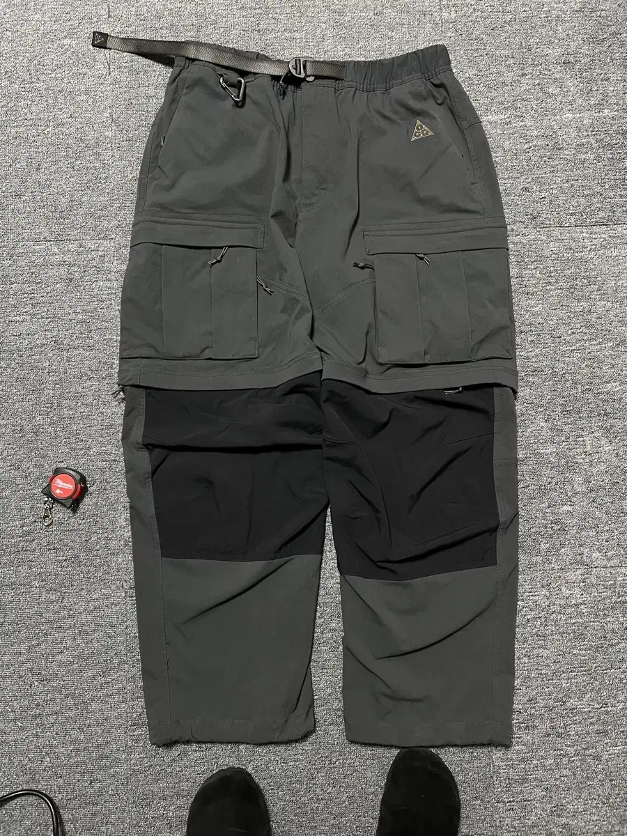 Nike ACG Smith Summit Cargo Pants(XL)