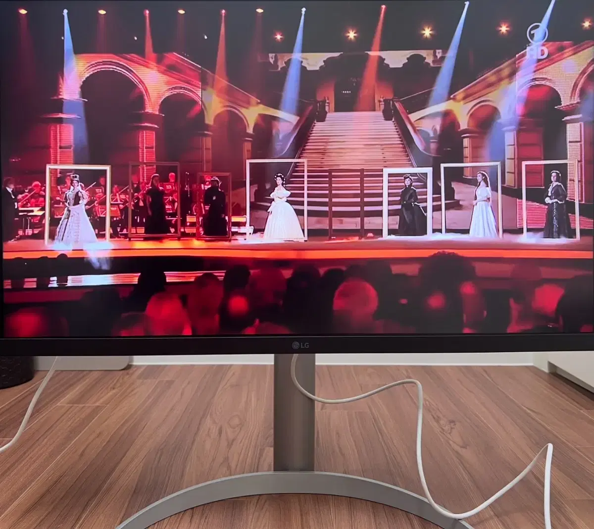 LG 27인치 4K모니터