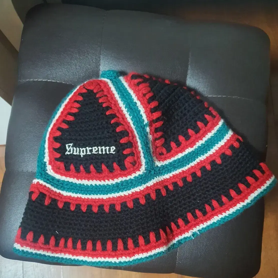 SUPREME CROCHET EDGE BELL HAT black 23ss