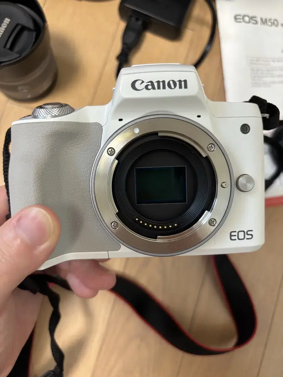 캐논 EOS M50 Mark II 화이트 판매합니다 !