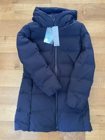미사용 새상품 유니클로유니클로 심리스 다운코트 네이비 M