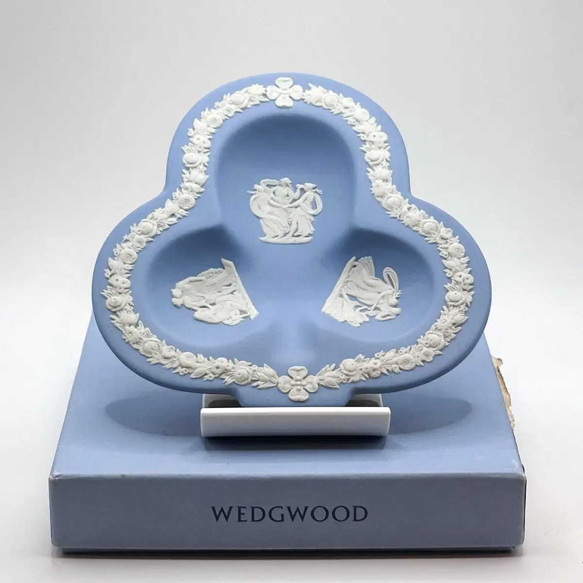 Wedgwood 웨지우드 재스퍼 클로버 트레이