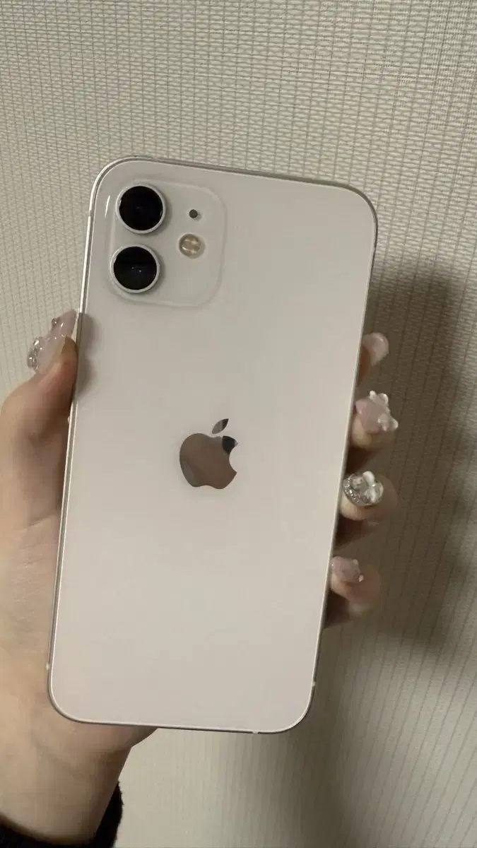 iPhone 12 White