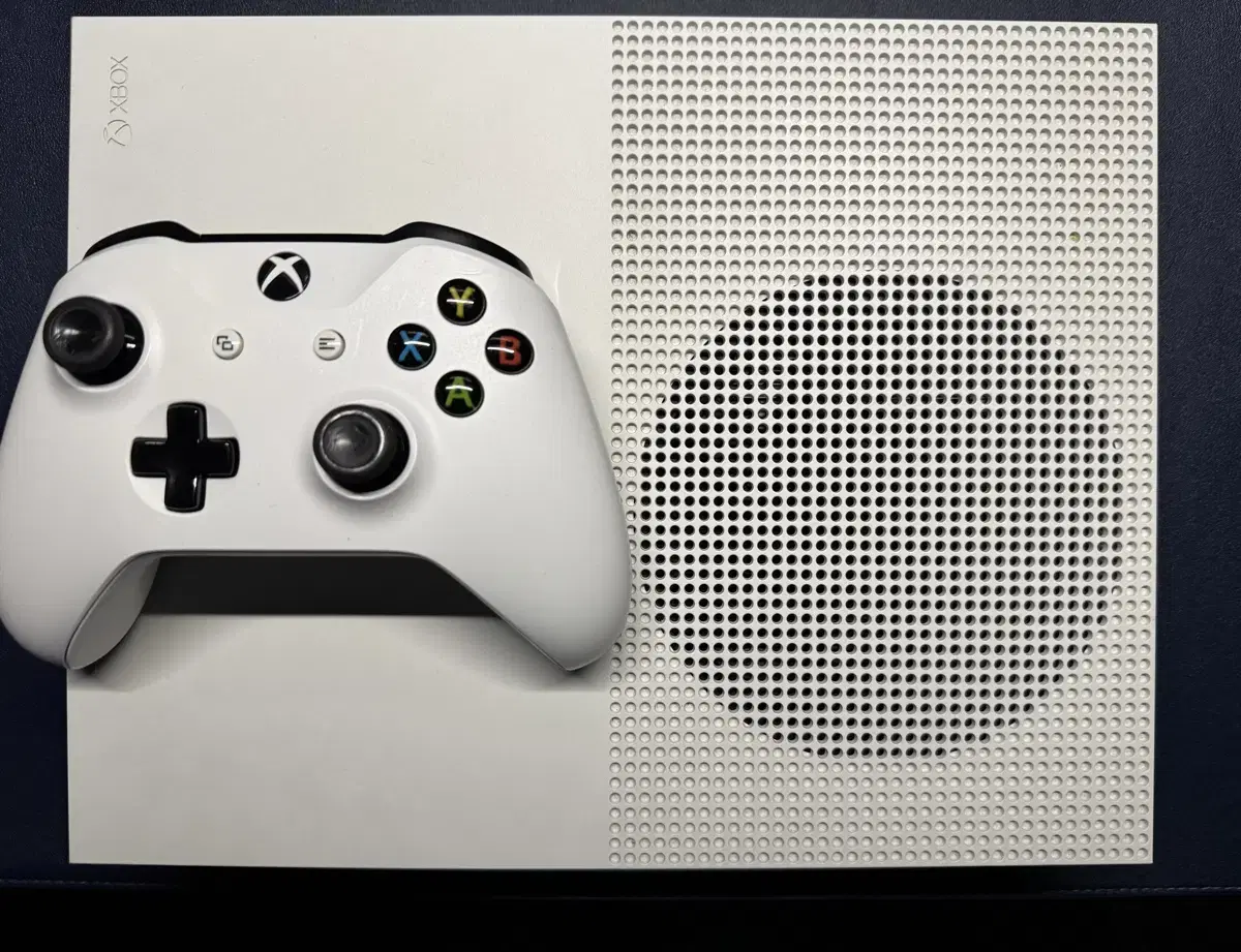 XBOX ONE S(1TB)