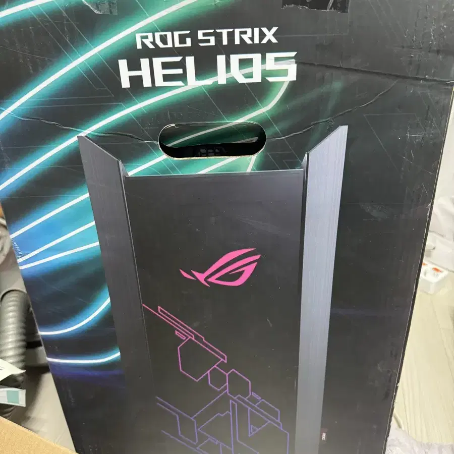 Asus 헬리오스 케이스 팝니다