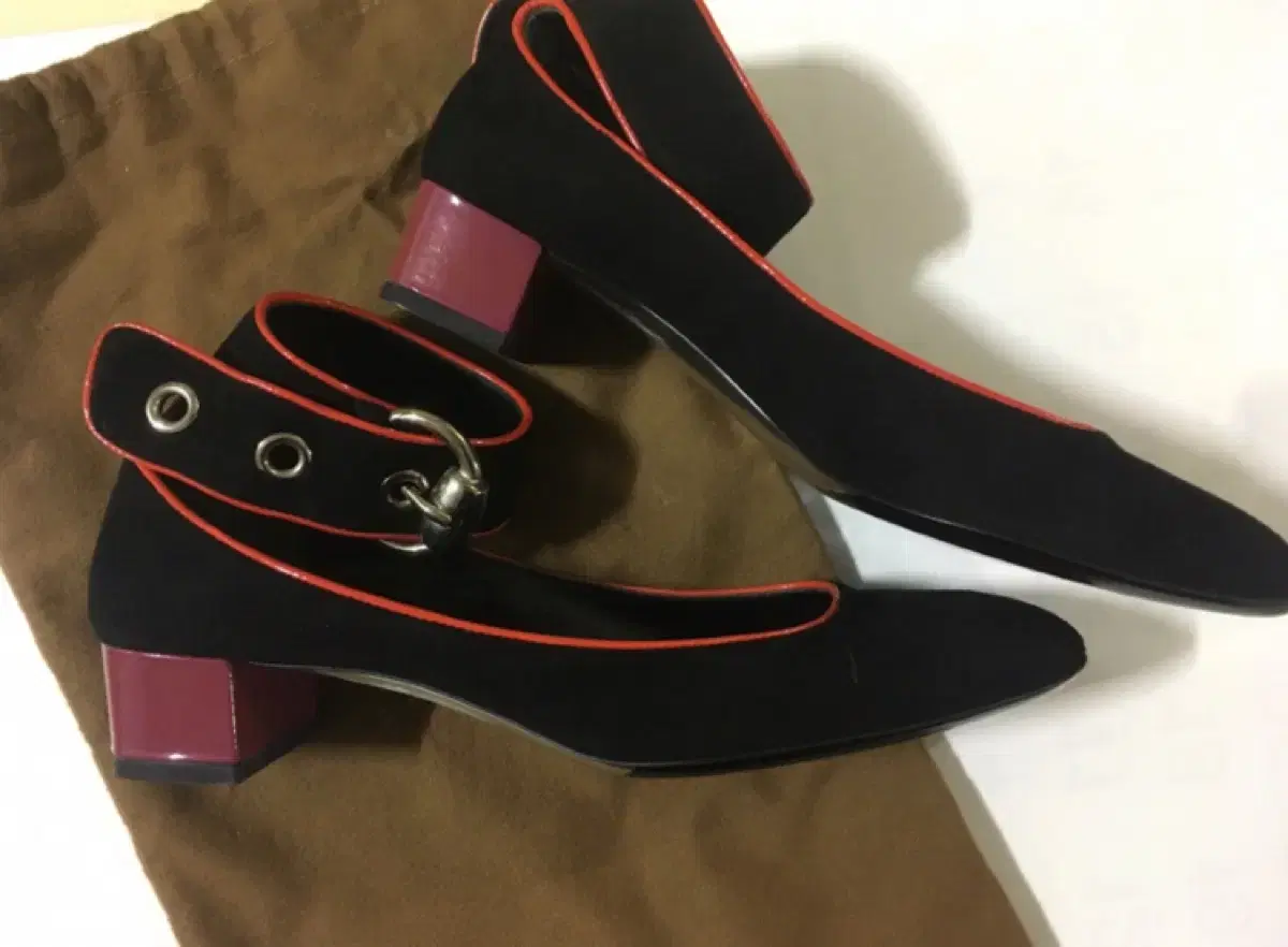 Gucci ankle strap shoes