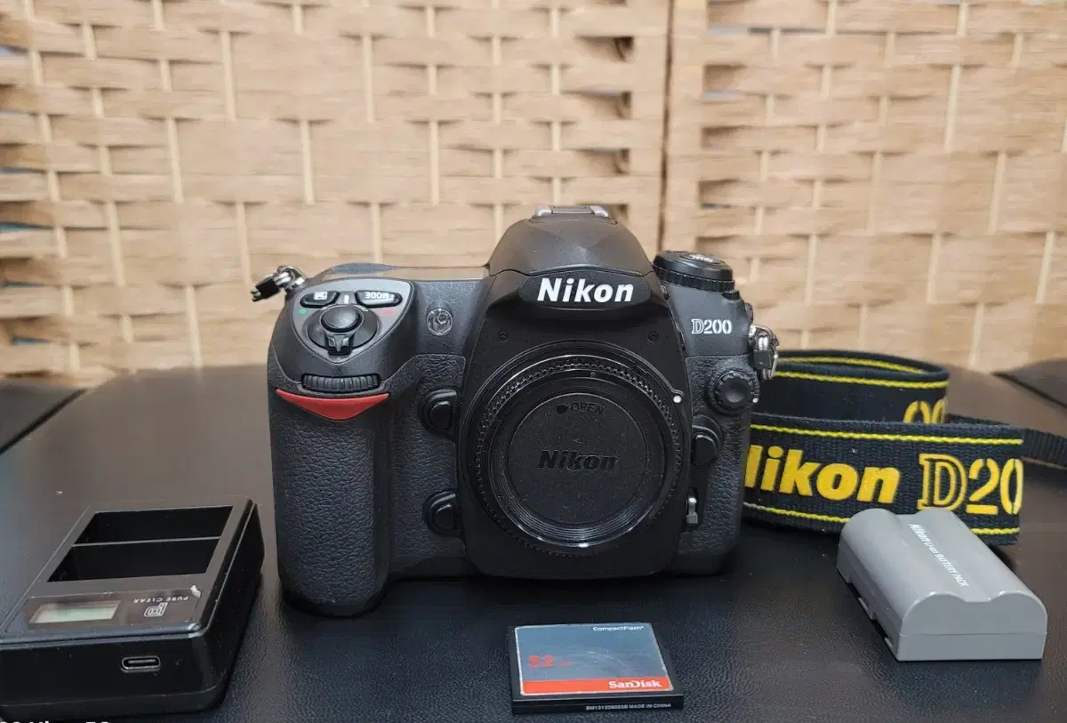 Nikon/Genuine d200