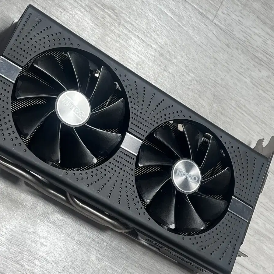 그래픽카드 사파이어 RX 580 8G