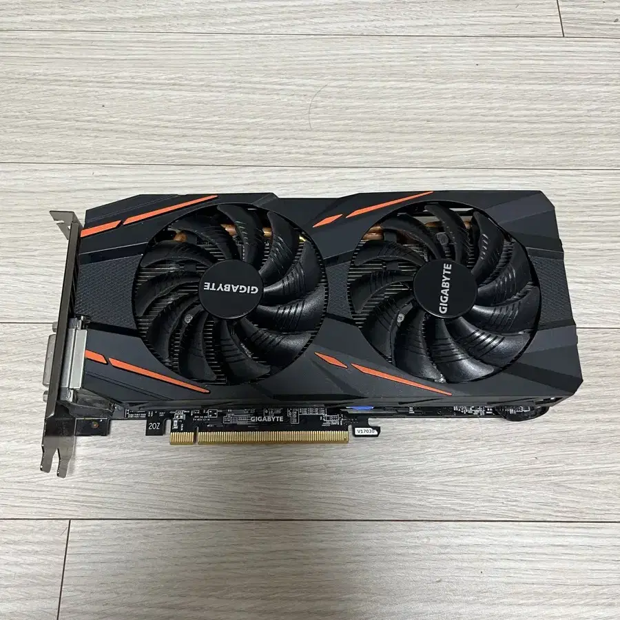 가가바이트 RX580 4G GAMING