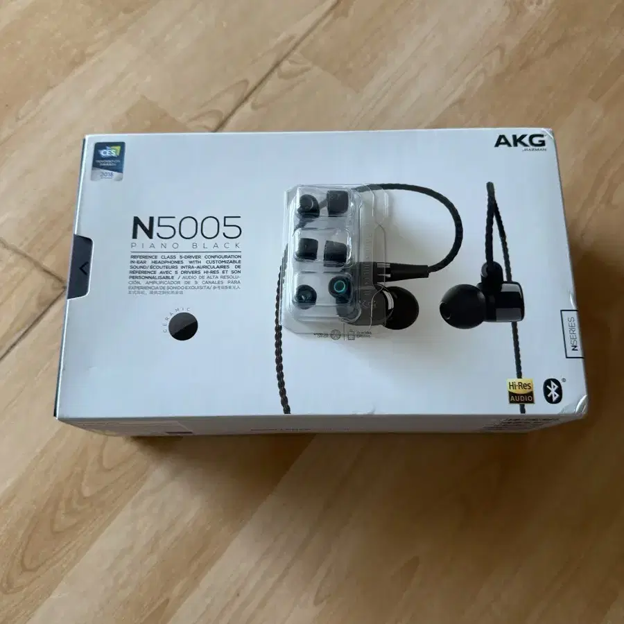 AKG N5005 이어폰 + 컴플라이 폼팁 + Hyper 500