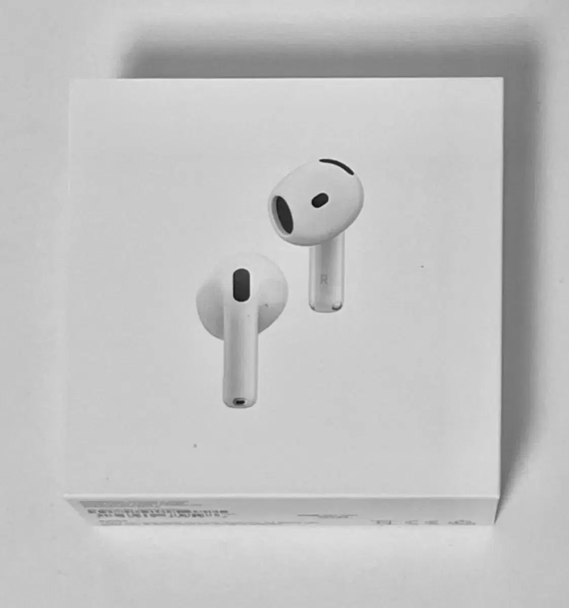 Apple AirPods 4th Generation sealed Noise Canceling Model CC