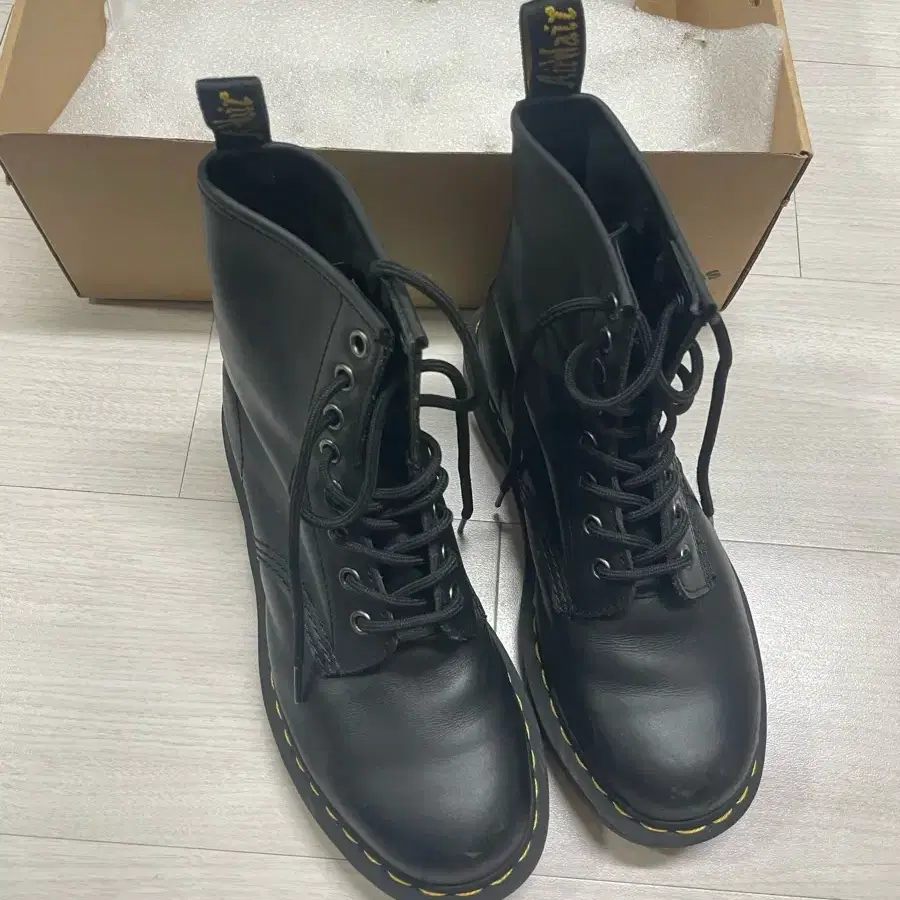 닥터마틴 1460 black (230)