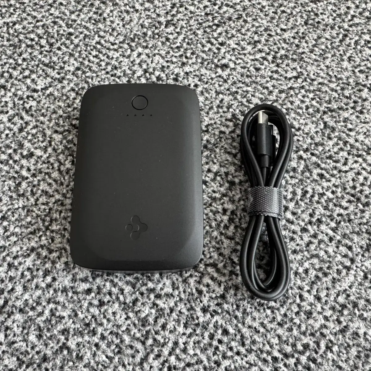 [새상품] 슈피겐 무선충전 보조배터리 5000mAh (PH2100)