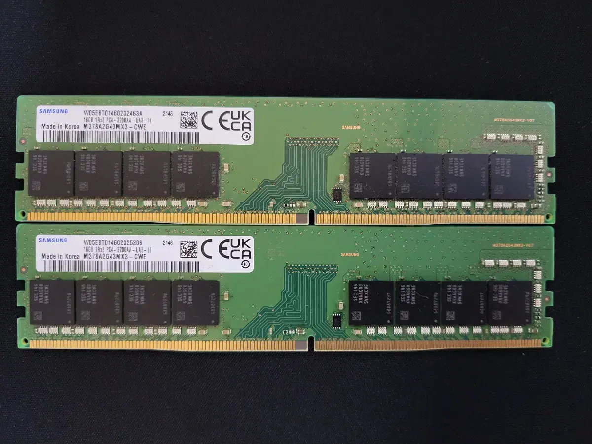 컴퓨터 메모리삼성 DDR4 32GB PC 3200AA(16GB두개)