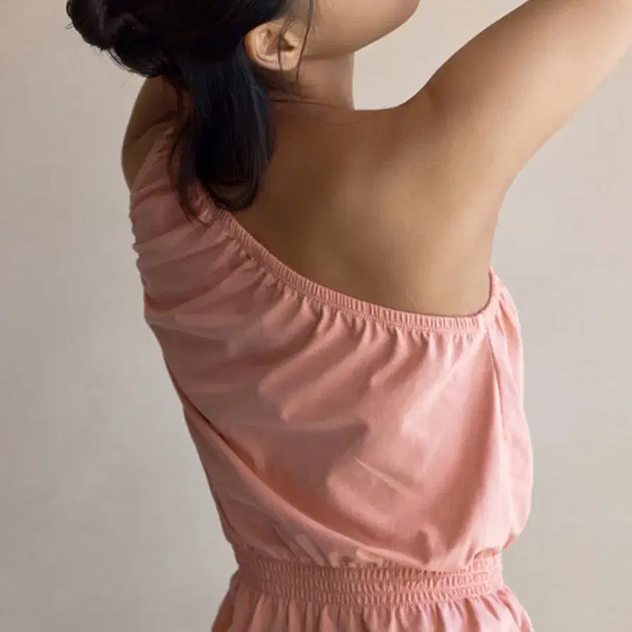 디야니 Shirring one shoulder top