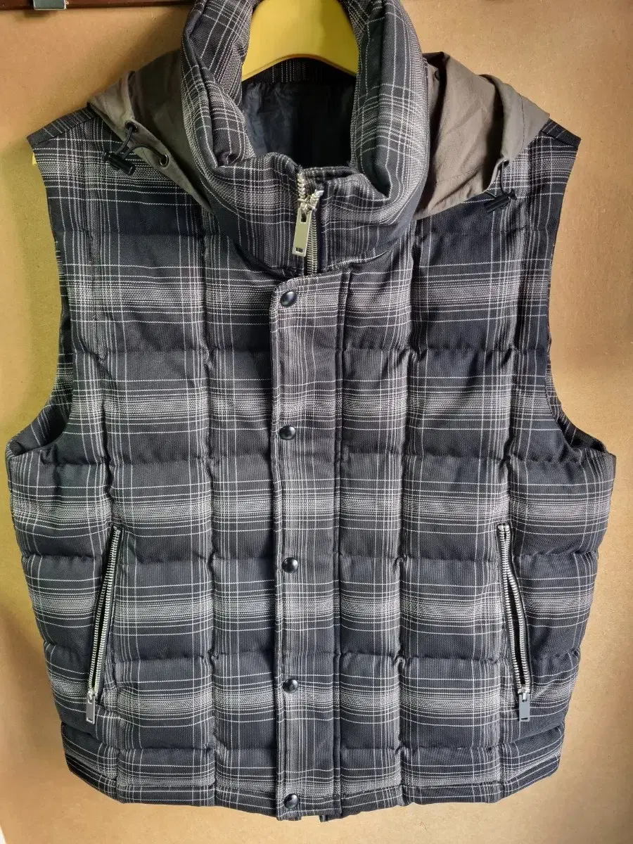 System Men's Goose Padded Vest