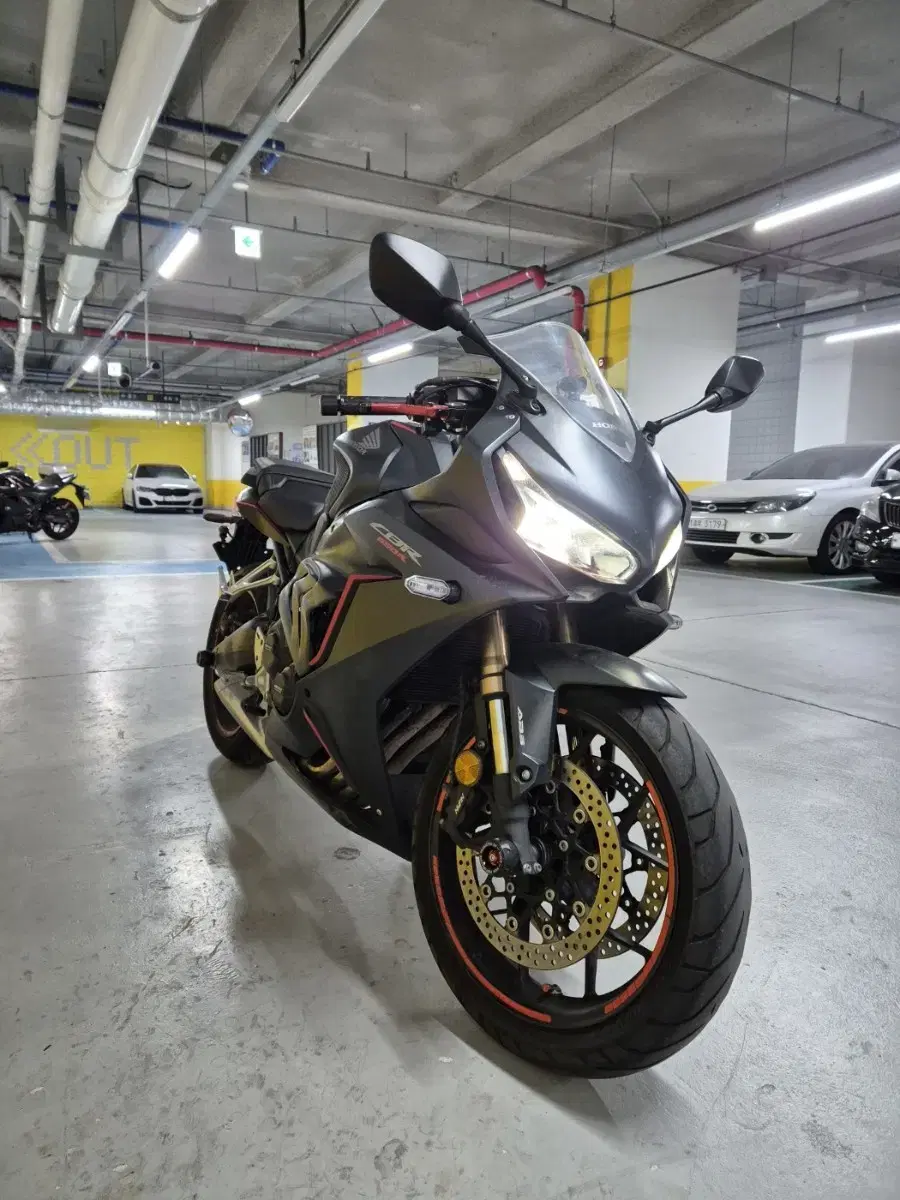 20년식 cbr650r 판매합니다