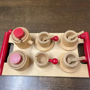 아틀리에니 키티키아코테 차 세트