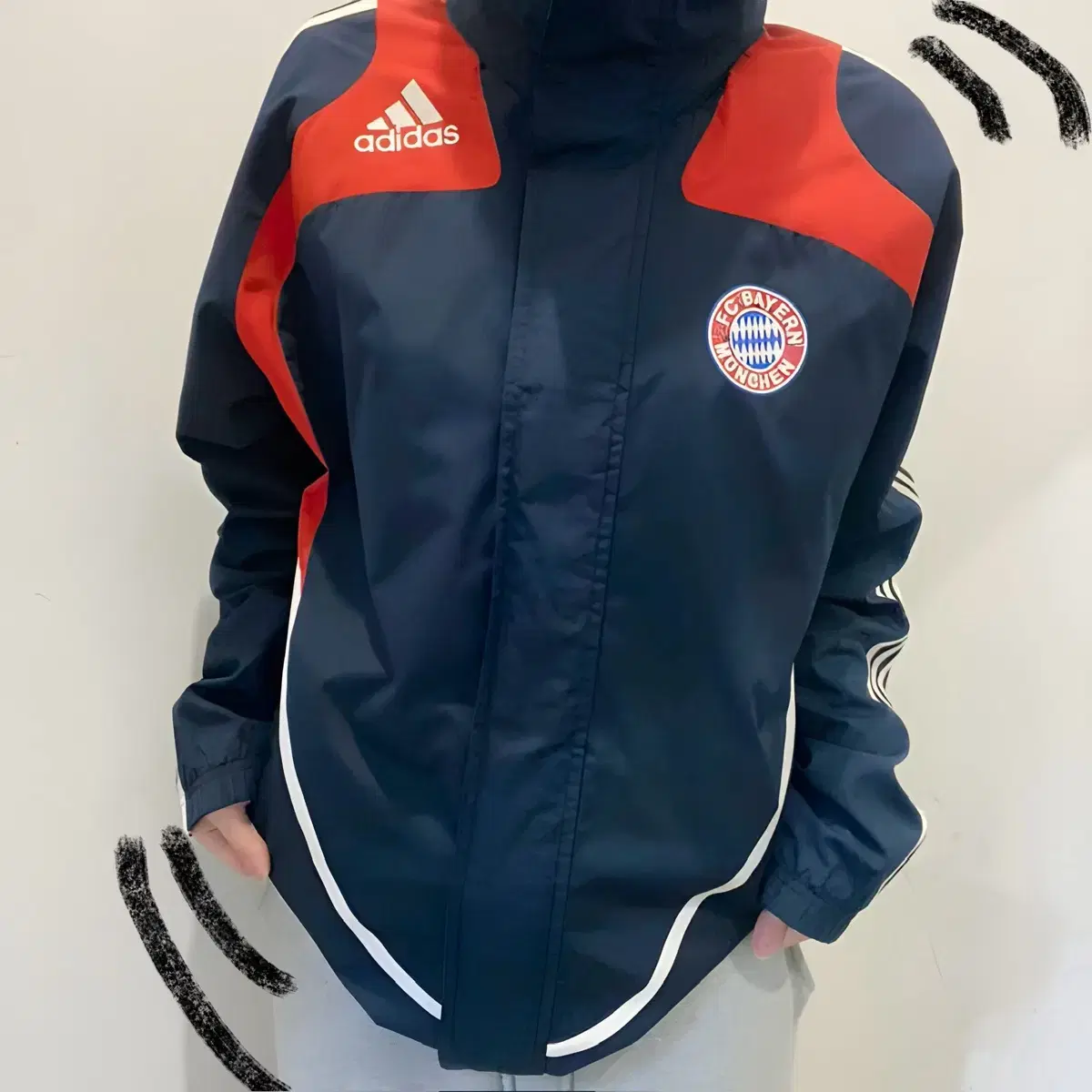 95 Adidas Bayern Munich Inner Hooded Windbreaker