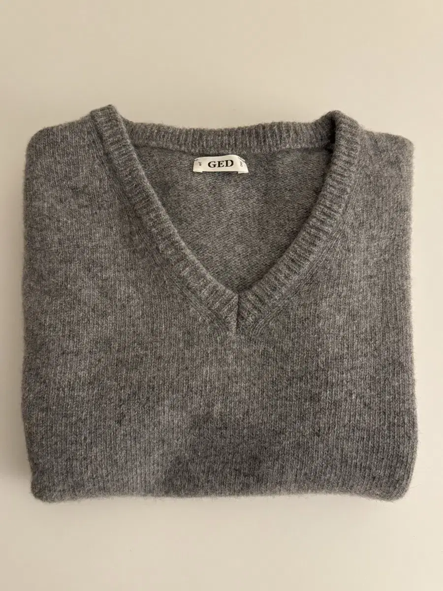 GED 게드 WOOL V-NECK SWEATER- GRAY, S 사이즈