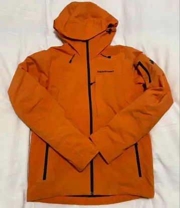 피크 퍼포먼스 마룬 재킷