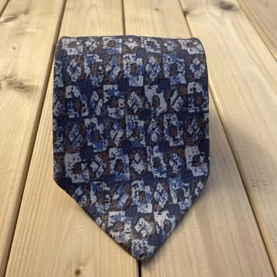 Vintage tie