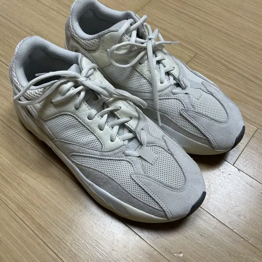 Yeezy 이지 700 사이즈 280