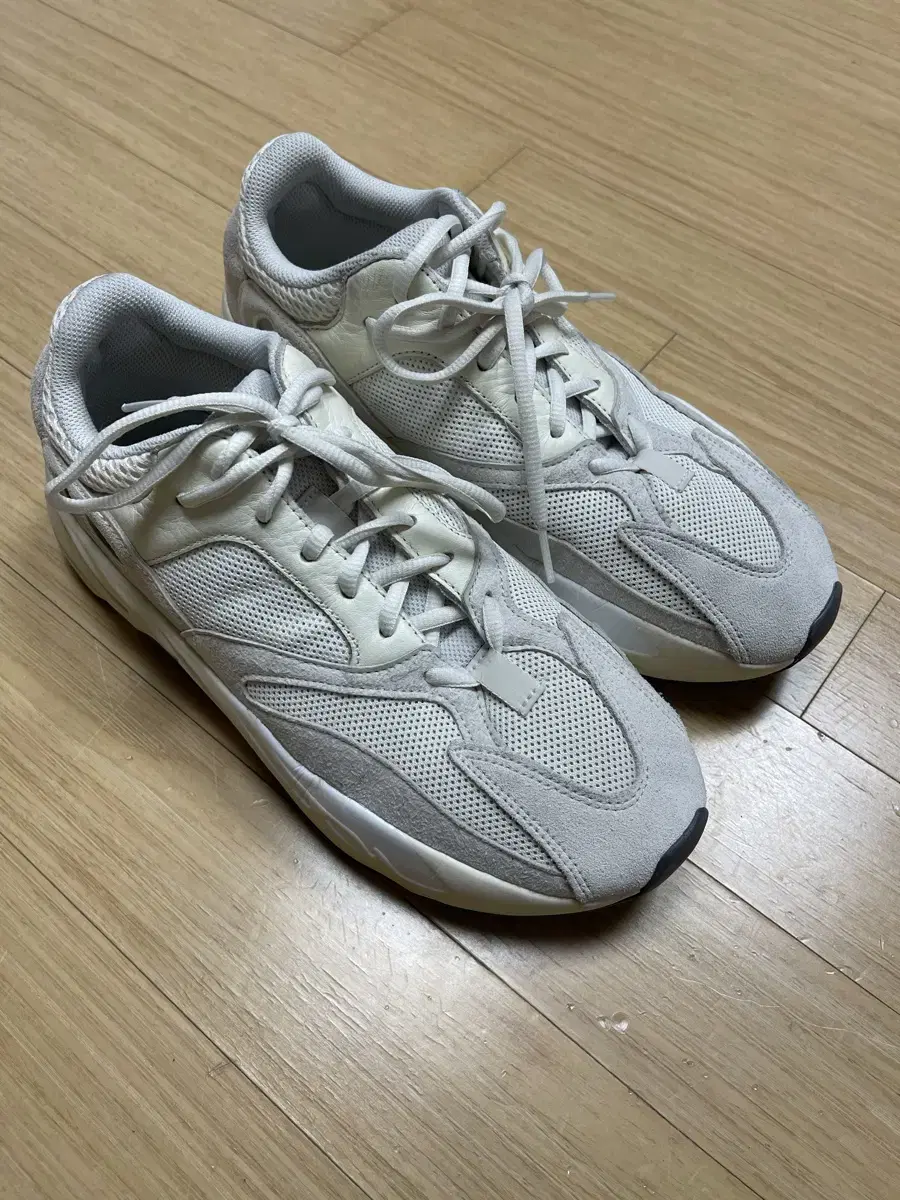 Yeezy 이지 700 사이즈 280