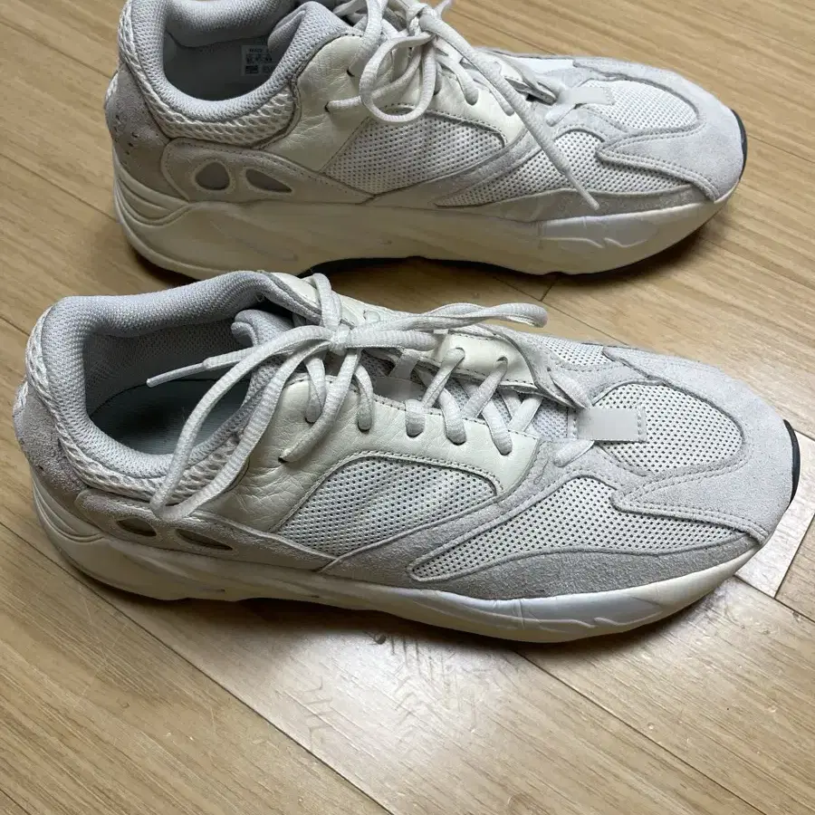 Yeezy 이지 700 사이즈 280