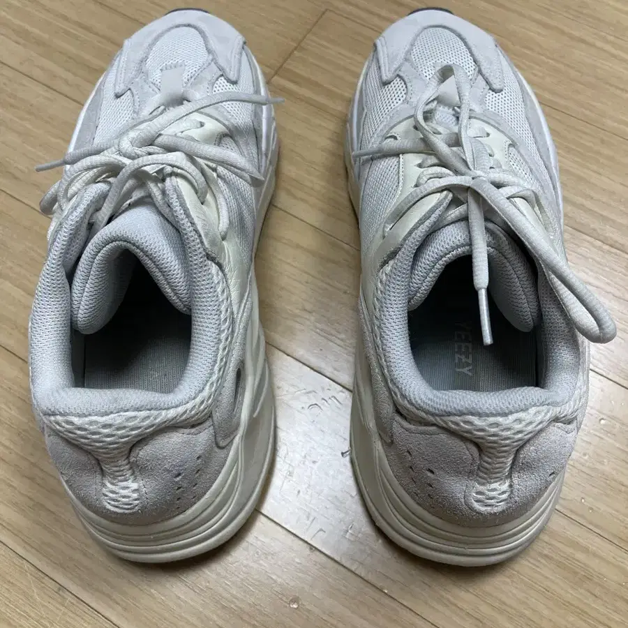 Yeezy 이지 700 사이즈 280