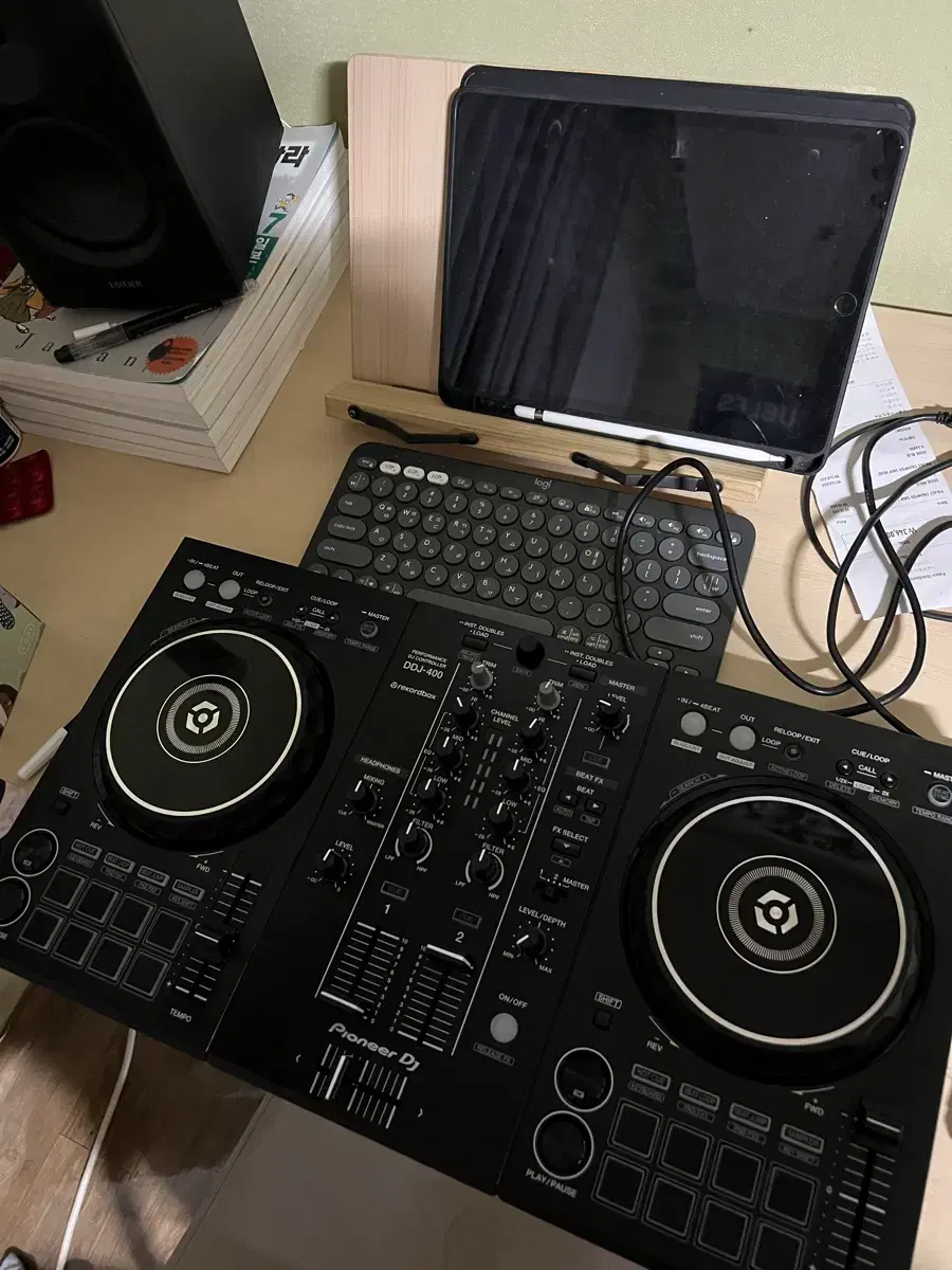 Ddj 400