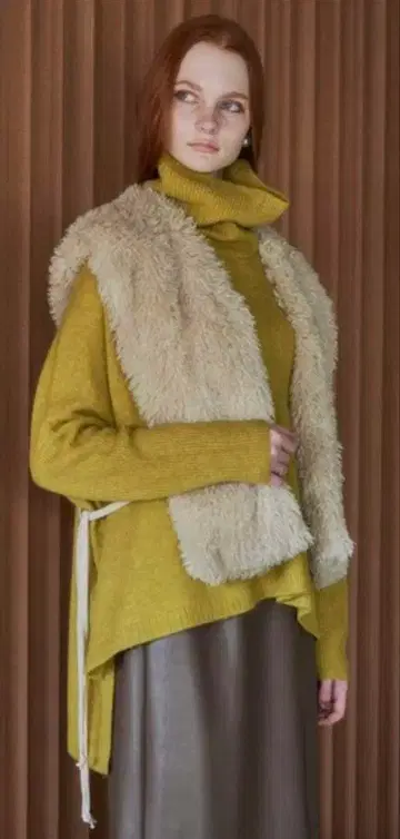 Editt by YECCA VECCA 멀티 웨이 퍼 스톨