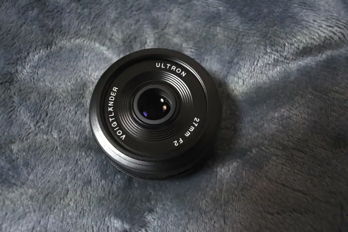 보이그랜더 울트론 27mm F2 후지 X 마운트