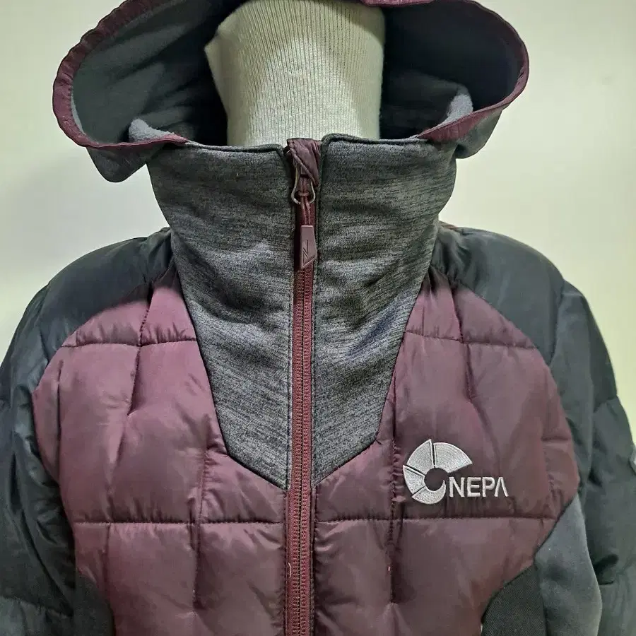 NEPA 여 거위솜털 경량 패딩 새옷수준