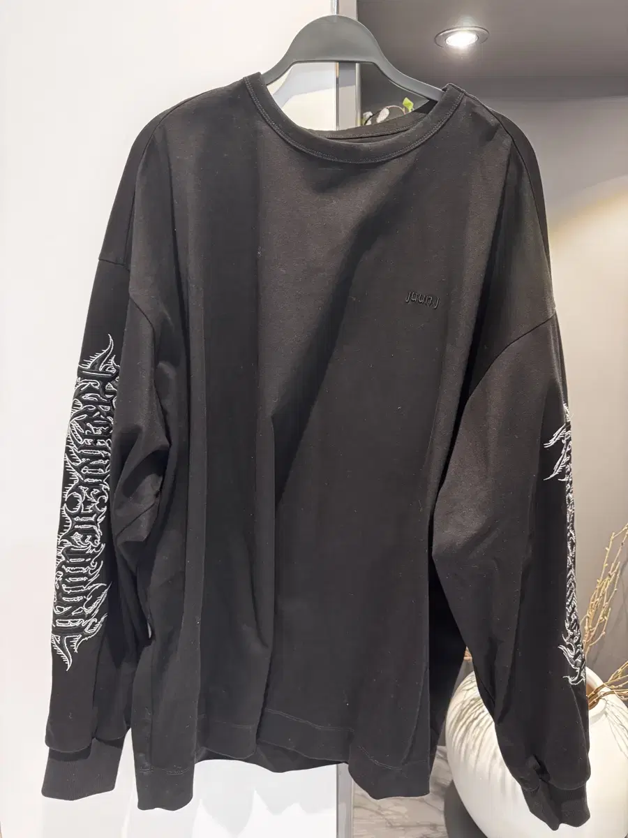 Junji embroidery long sleeve