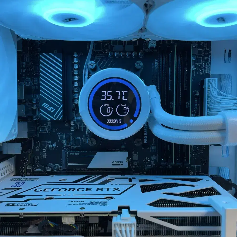 라이젠9600X, RTX4060Ti 신품 화이트PC본체