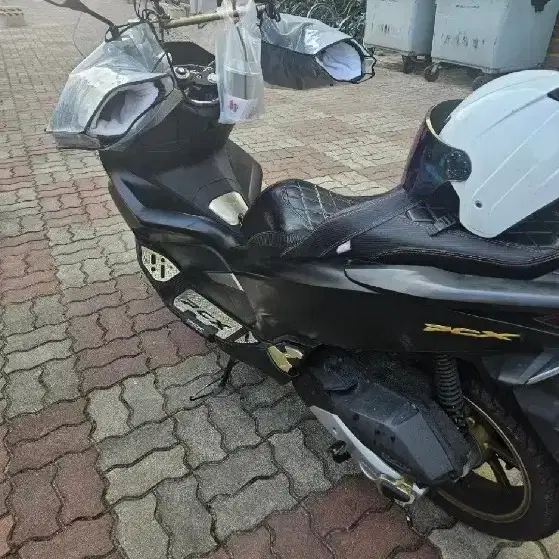 부산 pcx150 xmax 대차봐요