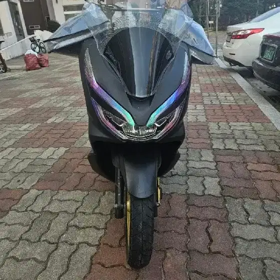 부산 pcx150 xmax 대차봐요