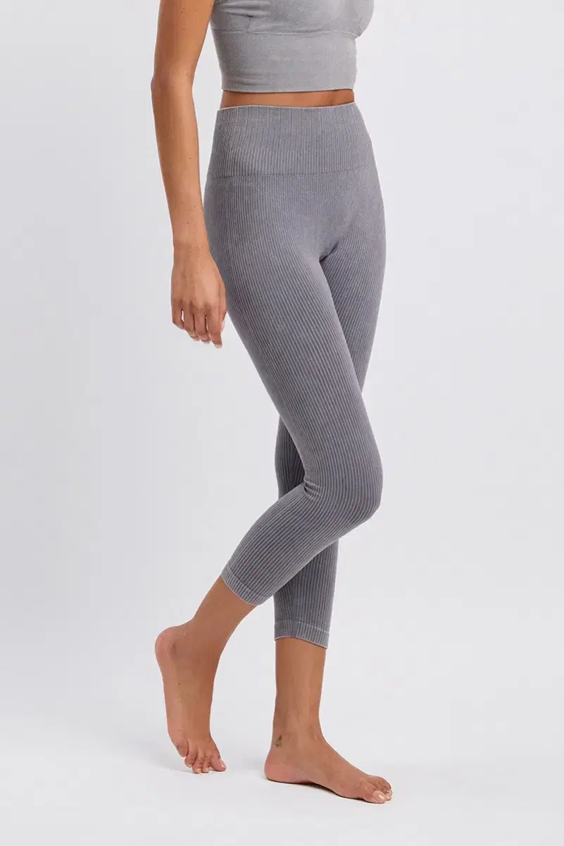 잇존어패럴 PL067 RIBBED CAPRI GRAY FADE 레깅스