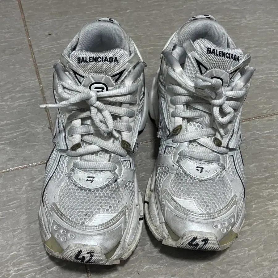 Shop balenciaga runner on Bunjang Global Site - No more Shop balenciaga runner on Bunjang Global Site - No more