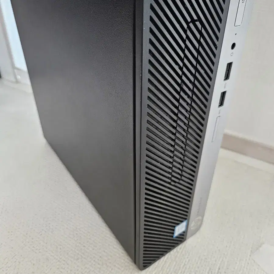 HP prodesk 400 g4 sff 컴퓨터 팝니다.