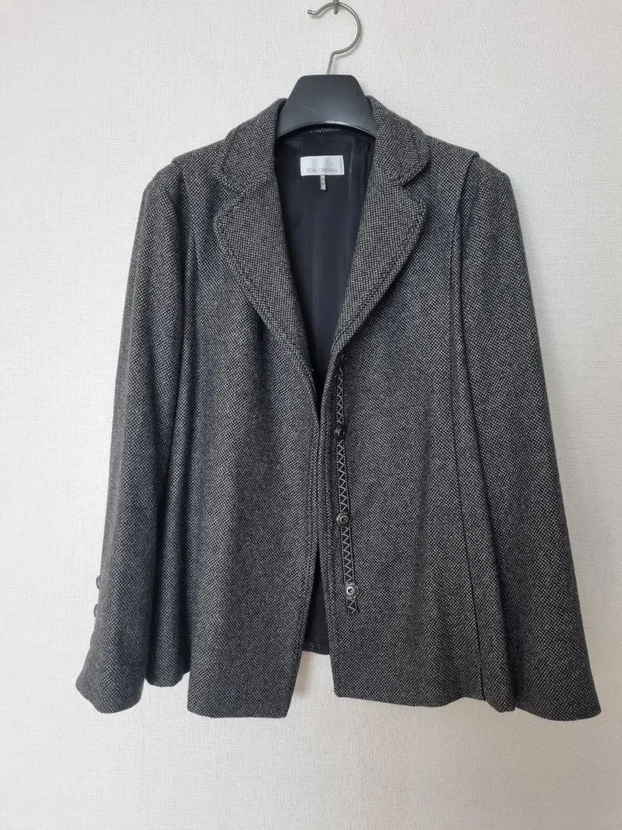 손정완 A라인핏 자켓 66