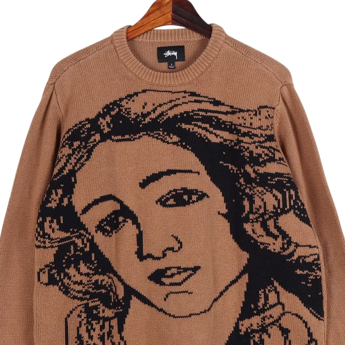Stüssy Venus Embroidered Crew 'Black' Stüssy Venus Embroidered Crew 'Black'
