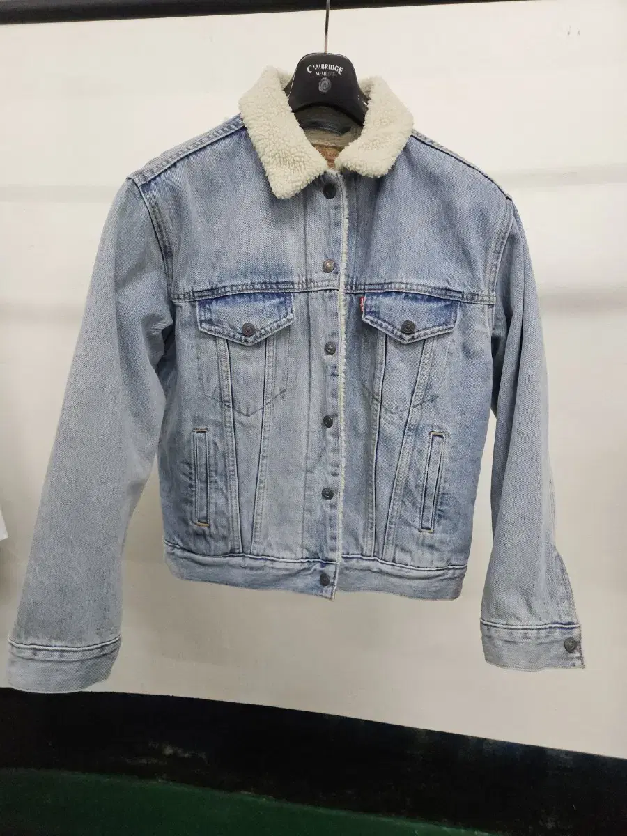 Levi's Women's Boyfriend Sherpa Trucker Jacket M