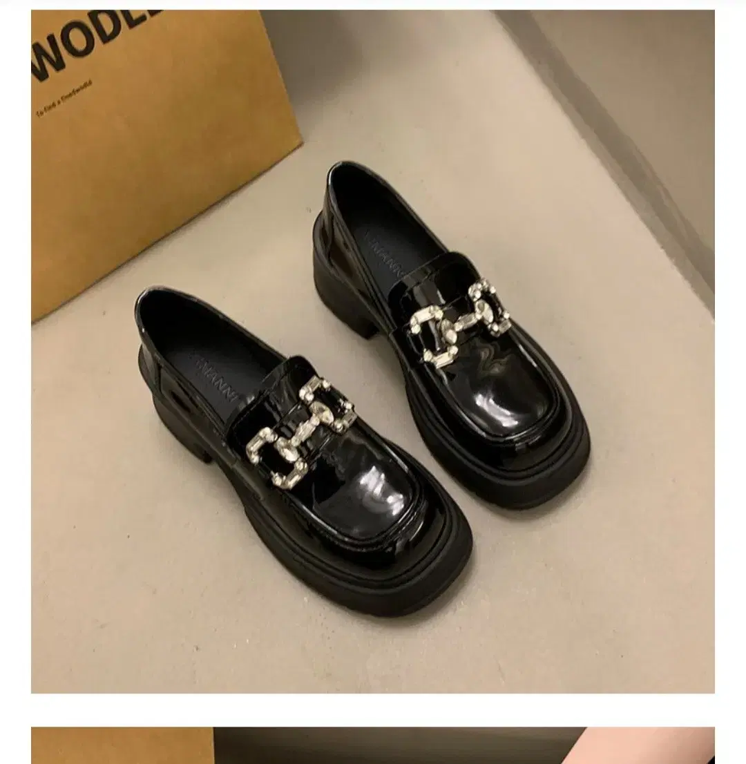 통굽 로퍼,에나멜 로퍼