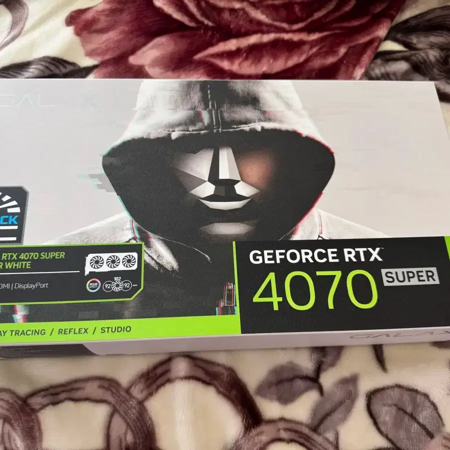 단순개봉 새상품_갤럭시 RTX 4070 SUPER 그래픽카드 (화이트)