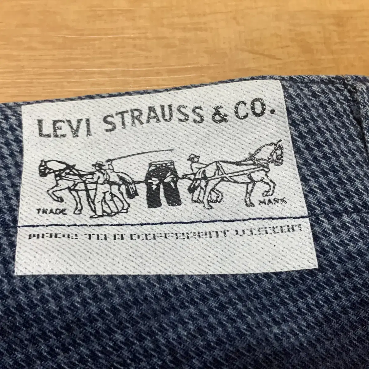 LEVIS N3BP 리바이스 블리치 가공 입체패턴 팬츠