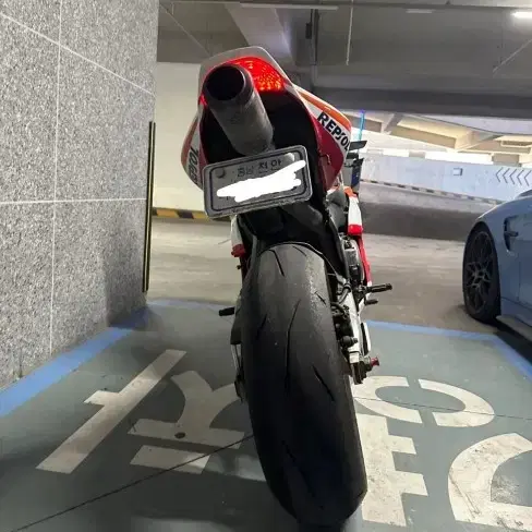 cbr1000rr 04년식 오토바이