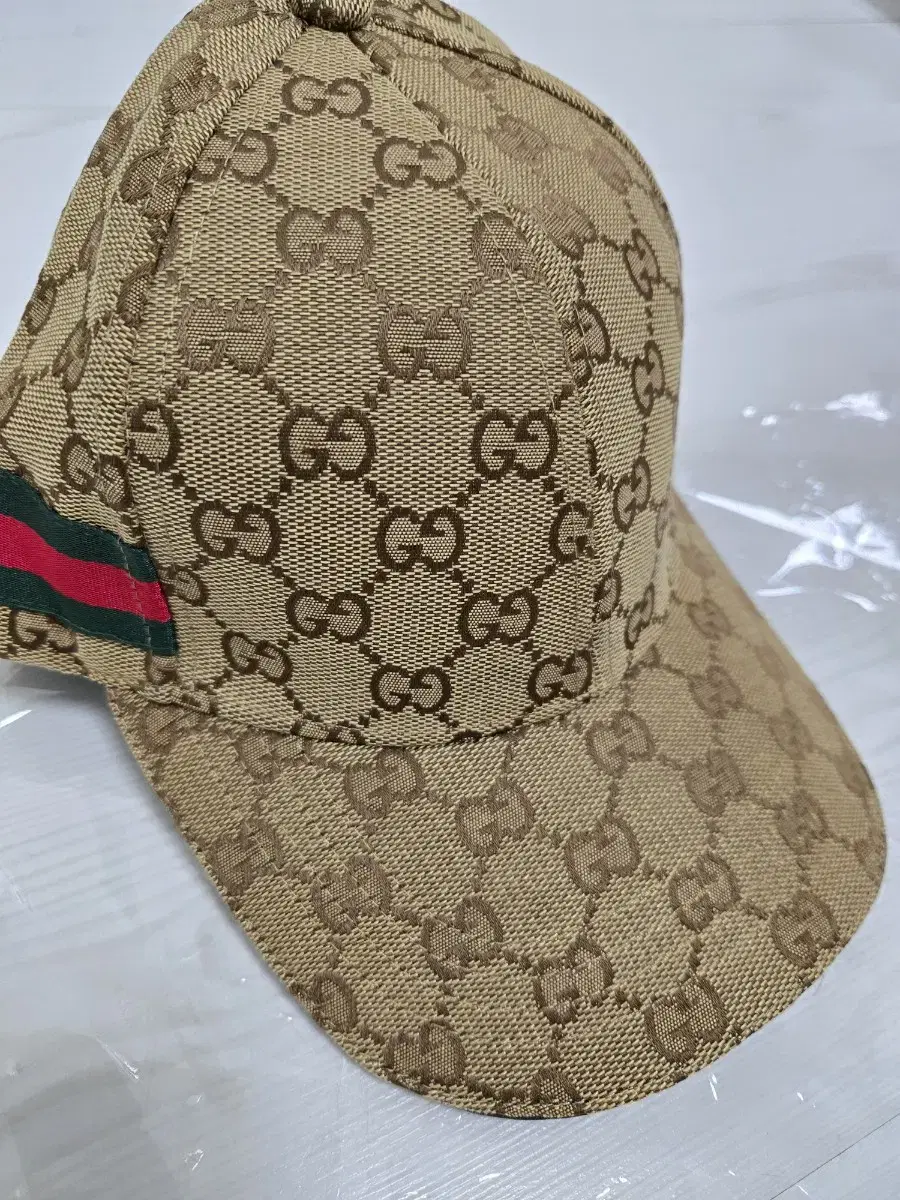 Gucci hat